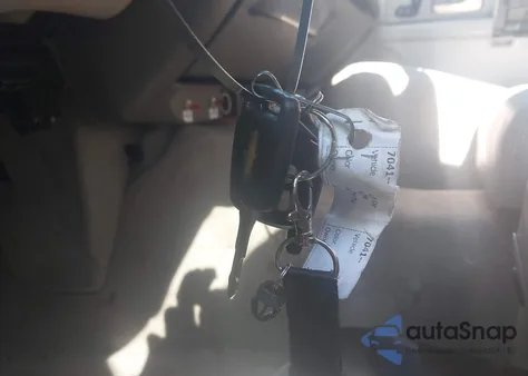 2005 Lincoln Town Car Signature Limited из США, поврежденный, VIN 1LNHM82W35Y651456